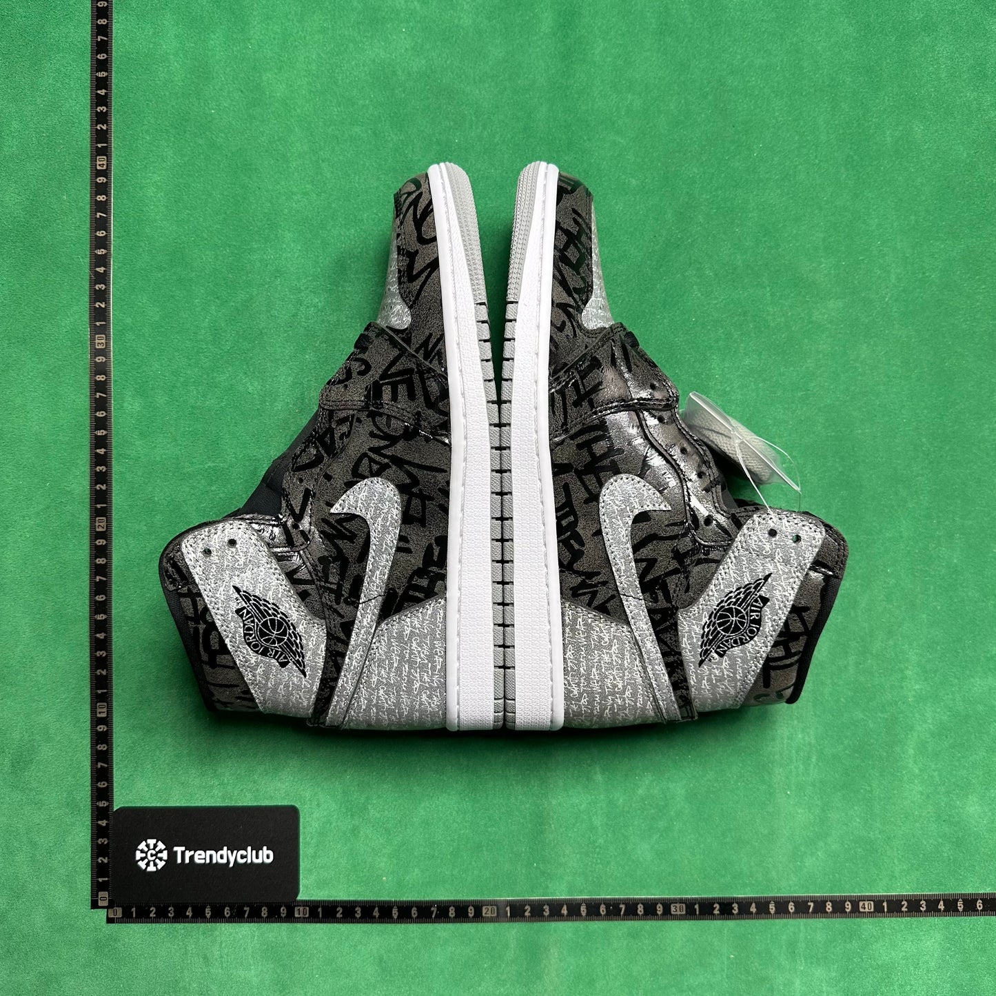 Air Jordan 1