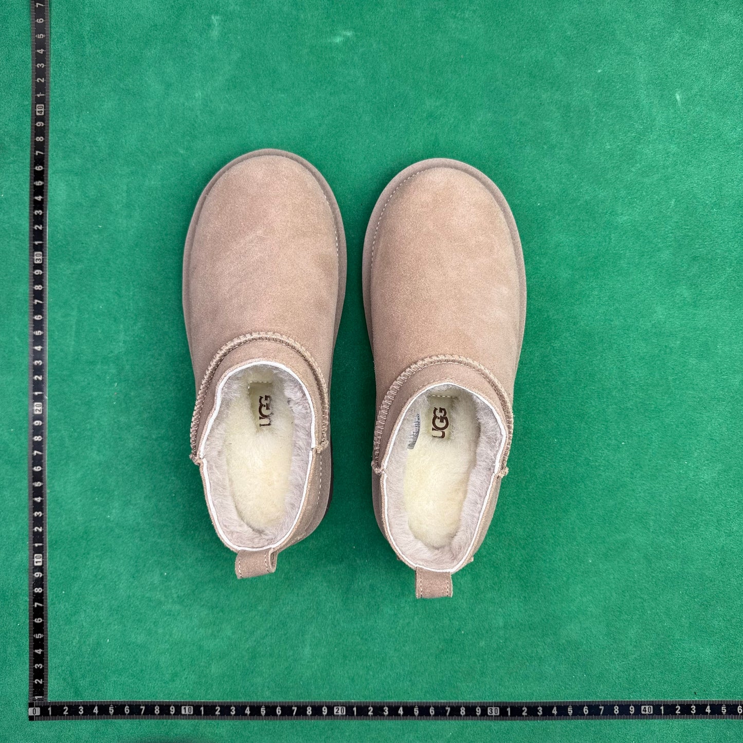 UGG