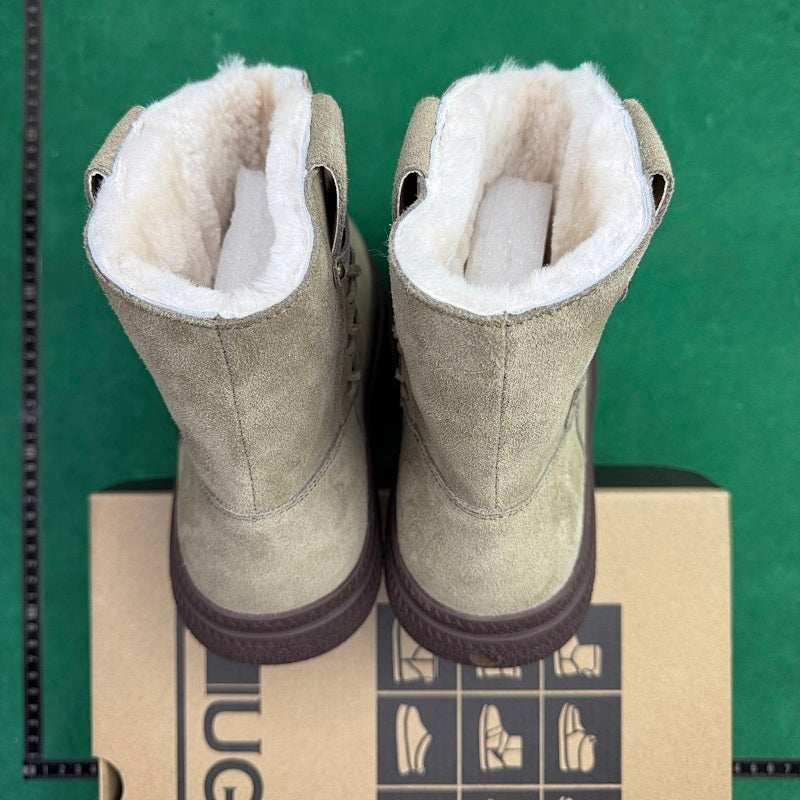 UGG
