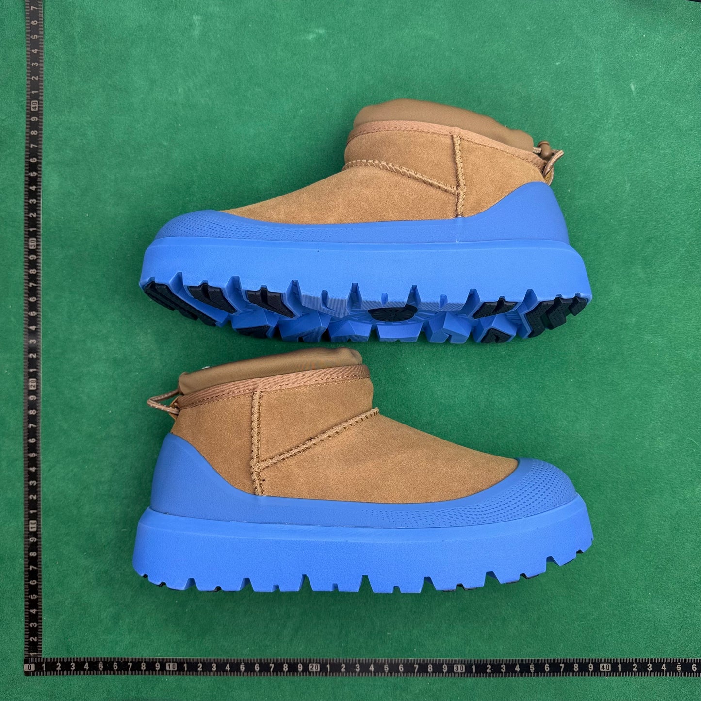 UGG