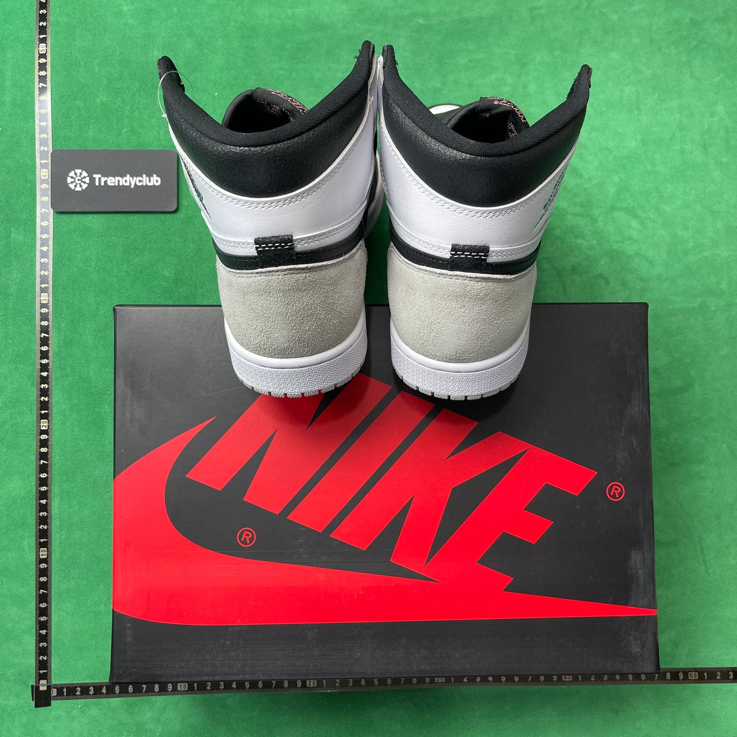 Air Jordan 1