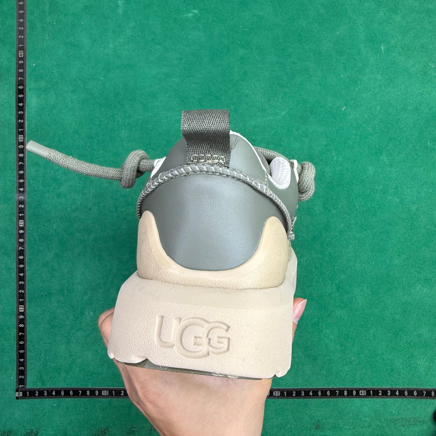 UGG