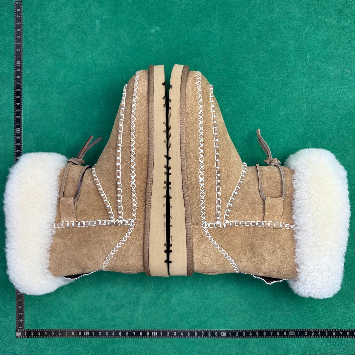 UGG