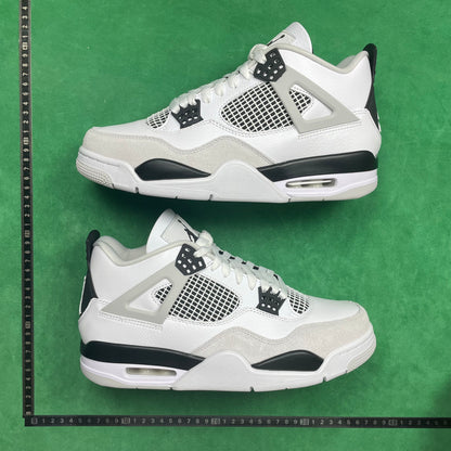 Air Jordan 4 Retro
