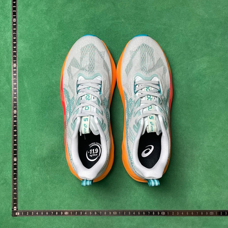 Asics -Novablast 5 LE