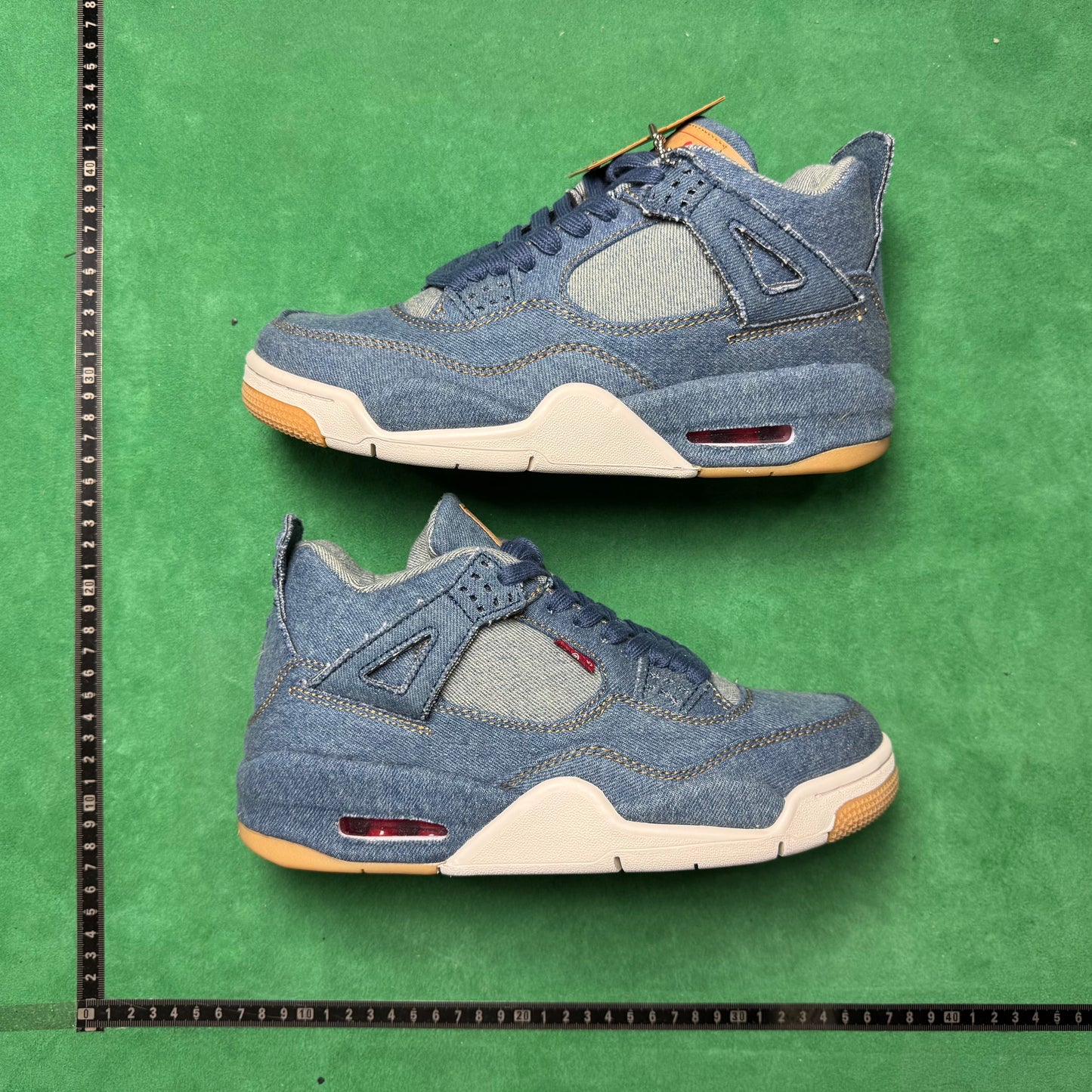 Air Jordan 4 Retro
