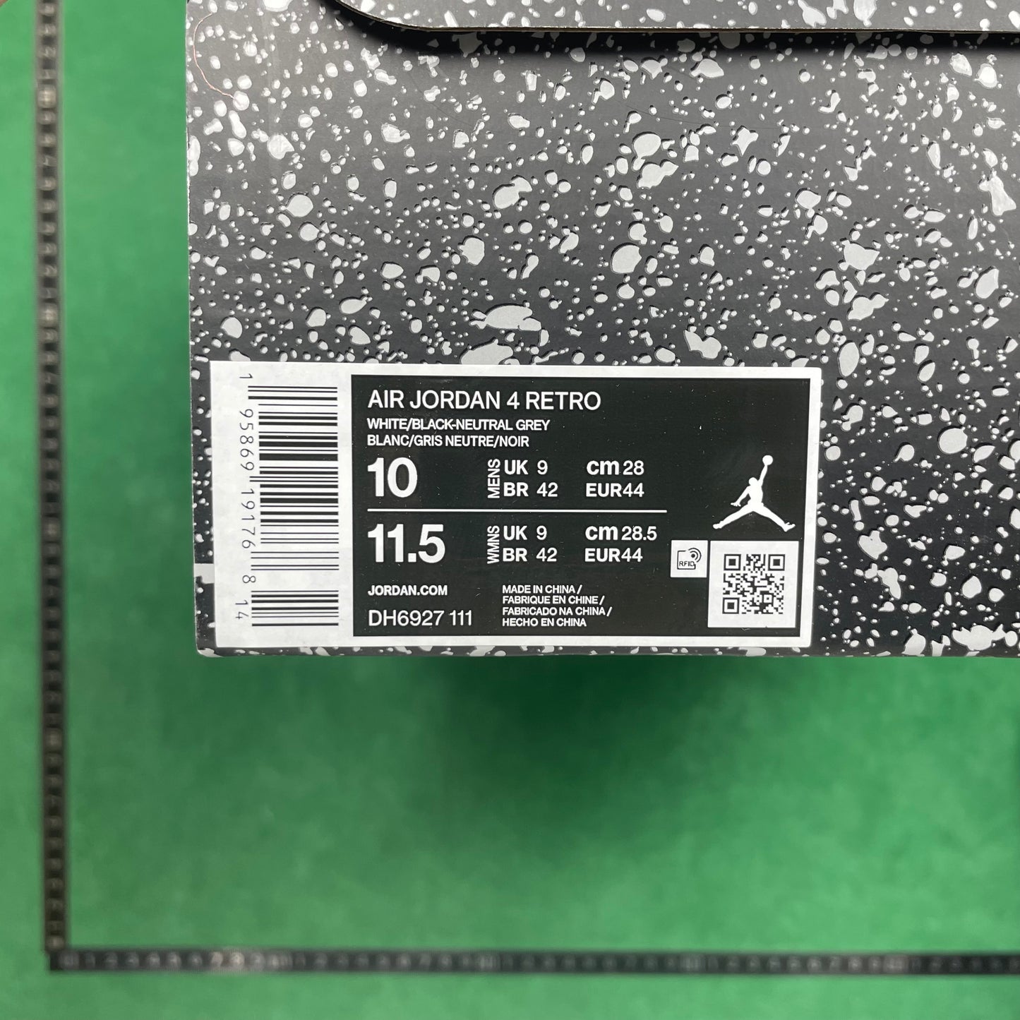 Air Jordan 4 Retro