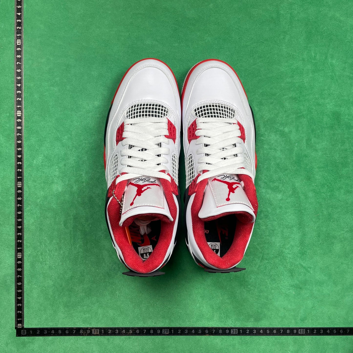 Air Jordan 4 Retro