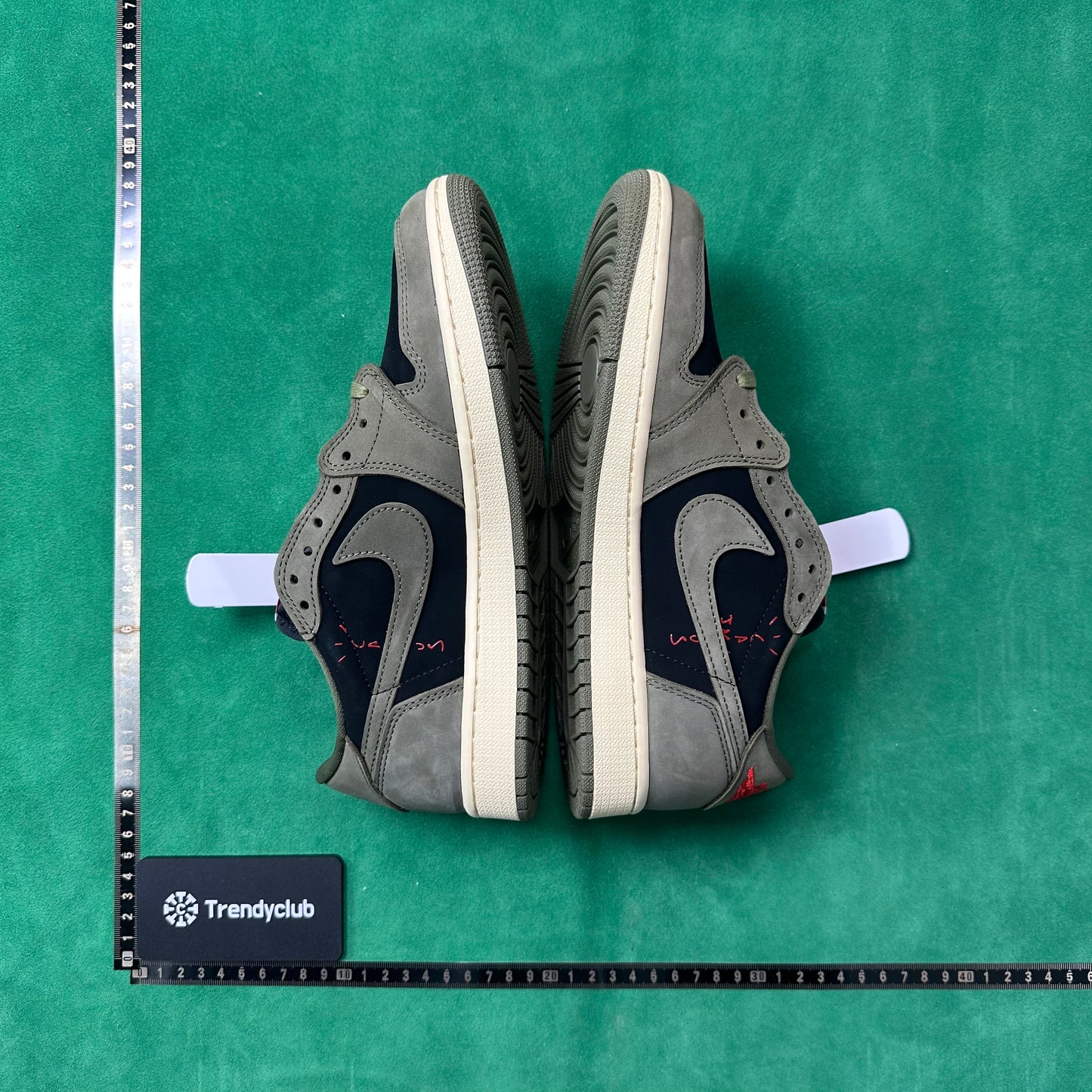 Air Jordan 1