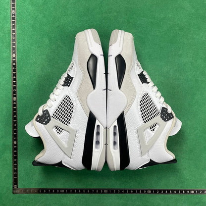 Air Jordan 4 SE