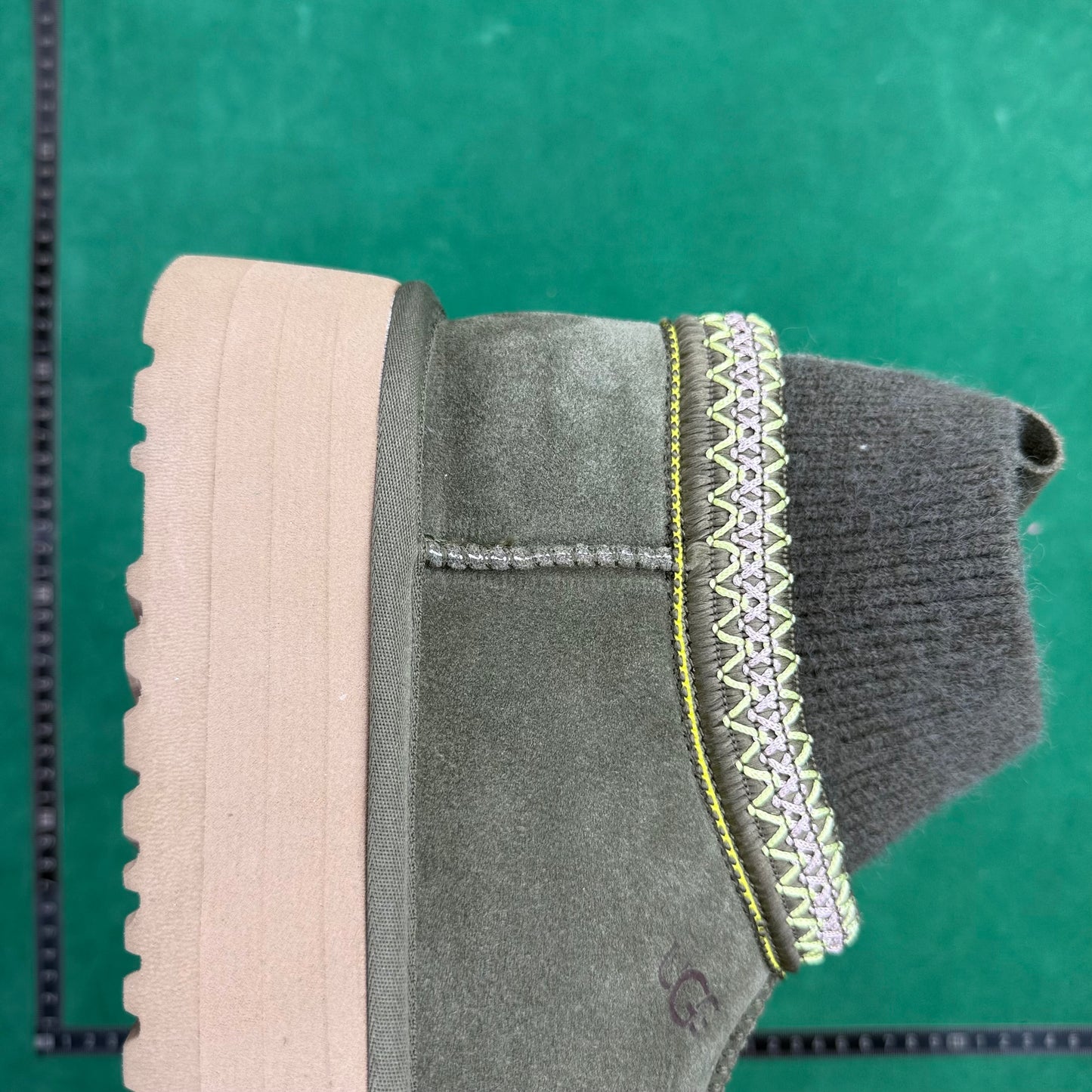 UGG