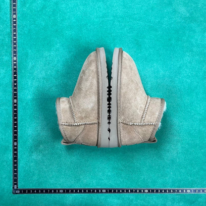 UGG