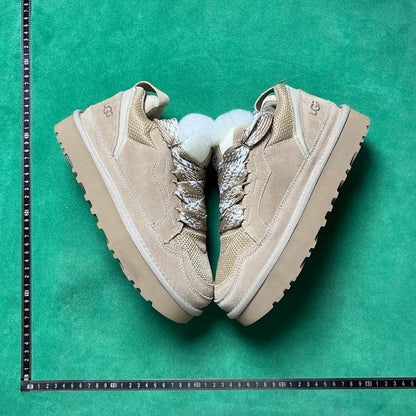 UGG