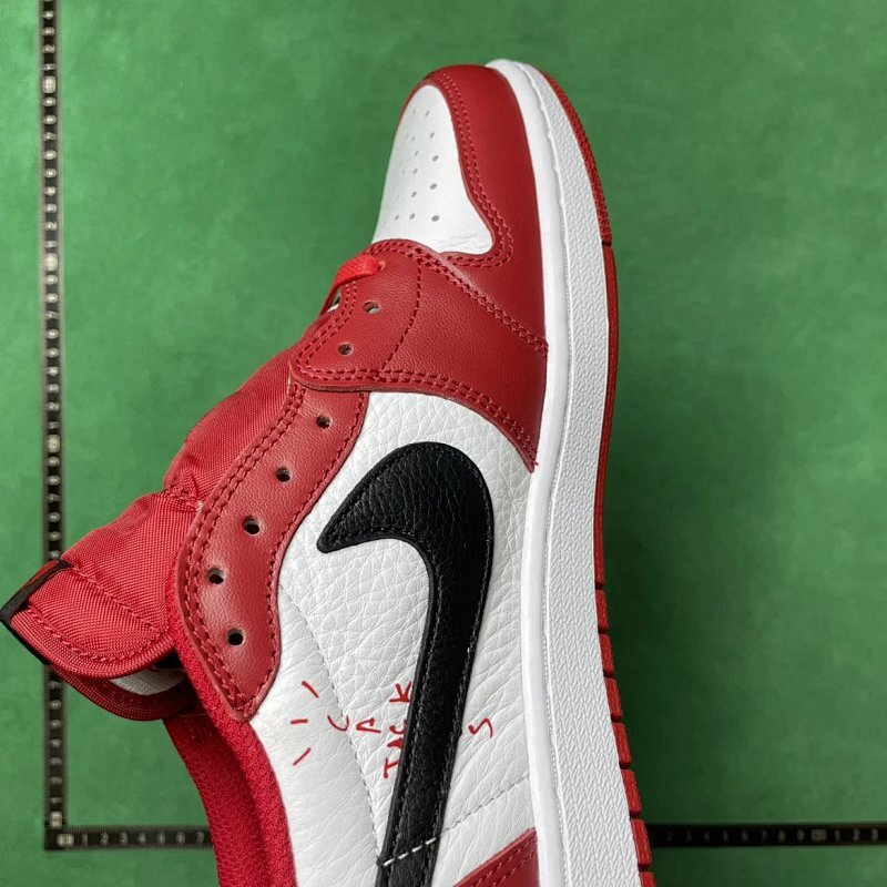 Air Jordan 1 Low OG SP