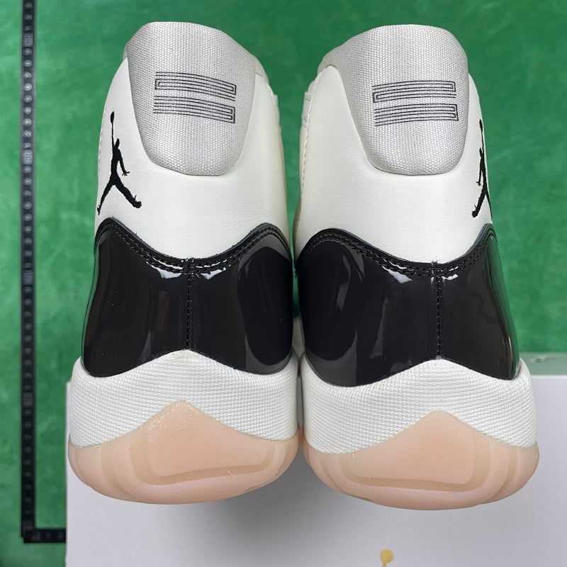 Air Jordan 11 WMNS Retro