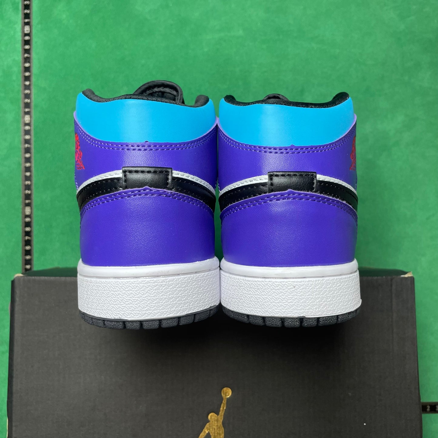 Air Jordan 1