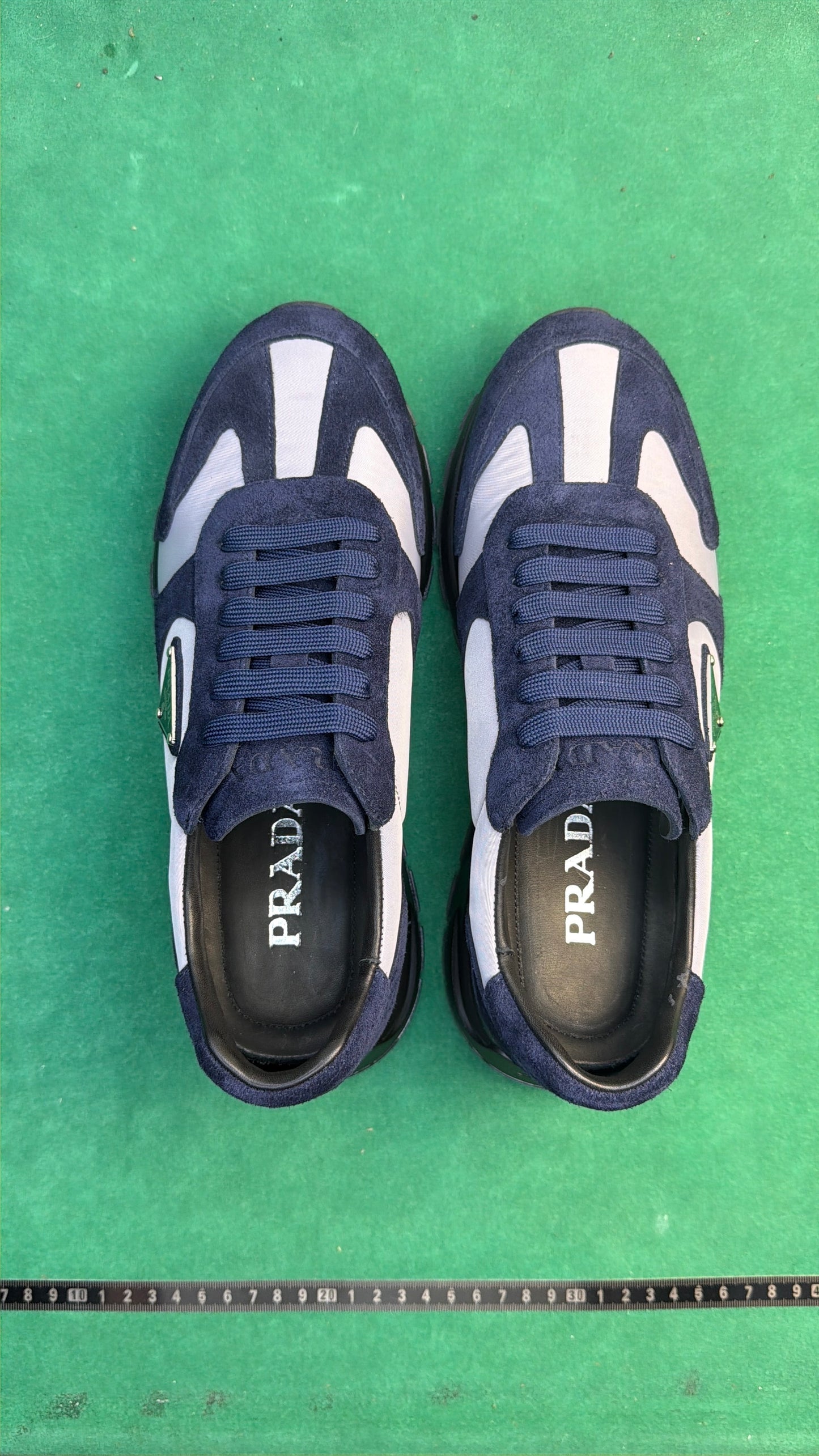 Prada -Prax