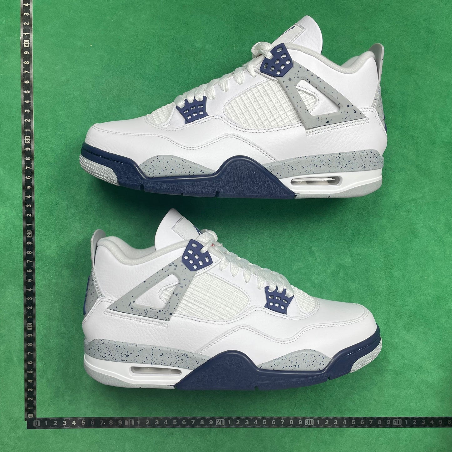 Air Jordan 4 Retro
