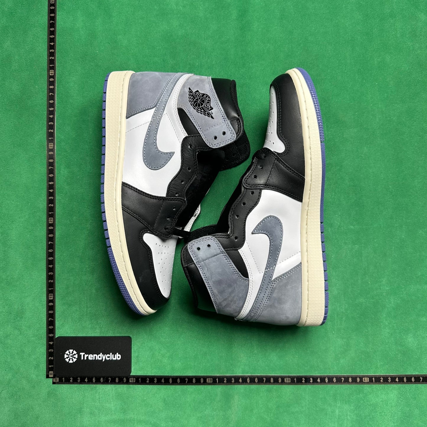 Air Jordan 1