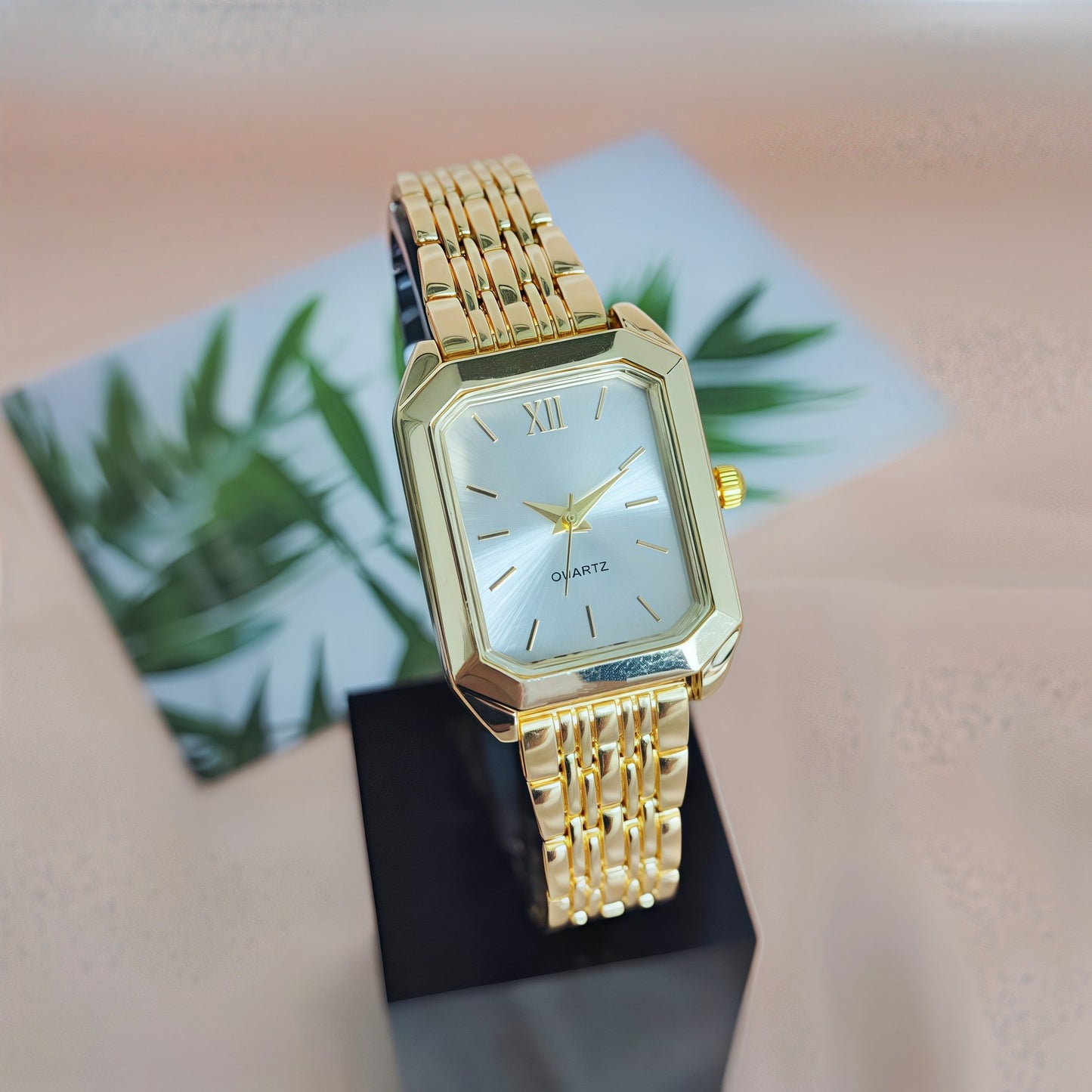 2025 New Light Luxury Steel Band Women's Watch Female Student Fashion Simple Square Quartz Watch Wholesale