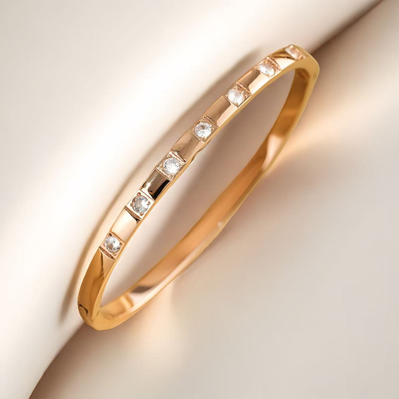 Cross-border Stainless Steel Bracelet Women's High-grade Electroplated Circle Bracelet Diamond Light Luxury Titanium Steel Fashion Jewelry