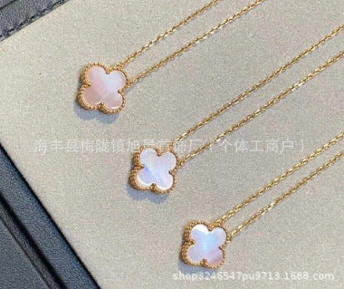 Latest Product 2025 Fanjia Four-Leaf Necklace 15mm Carnelian White Mother-Of-Pearl Pendant Clavicle Chain Couple Gift Fashion