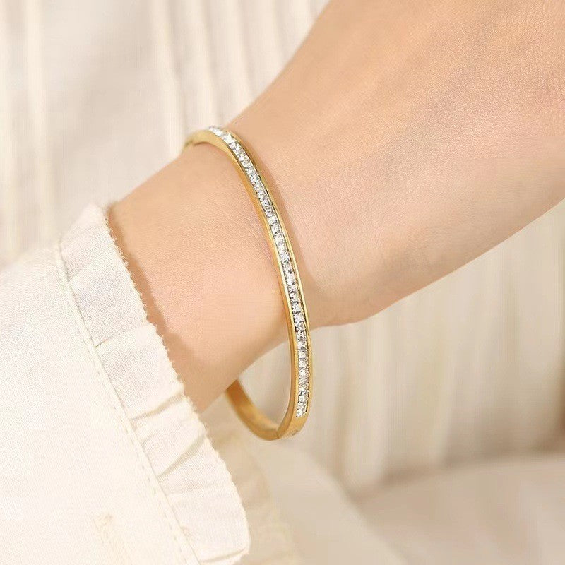 European and American Cross-Border Stainless Steel Bracelet, Titanium Steel Nail Bracelet for Women, Non-Fading, Simple, Versatile, Fashionable and Elegant Bracelet
