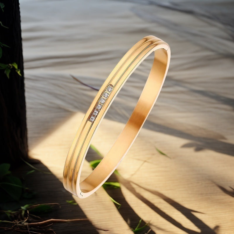 European and American Cross-Border Stainless Steel Bracelet, Titanium Steel Nail Bracelet for Women, Non-Fading, Simple, Versatile, Fashionable and Elegant Bracelet
