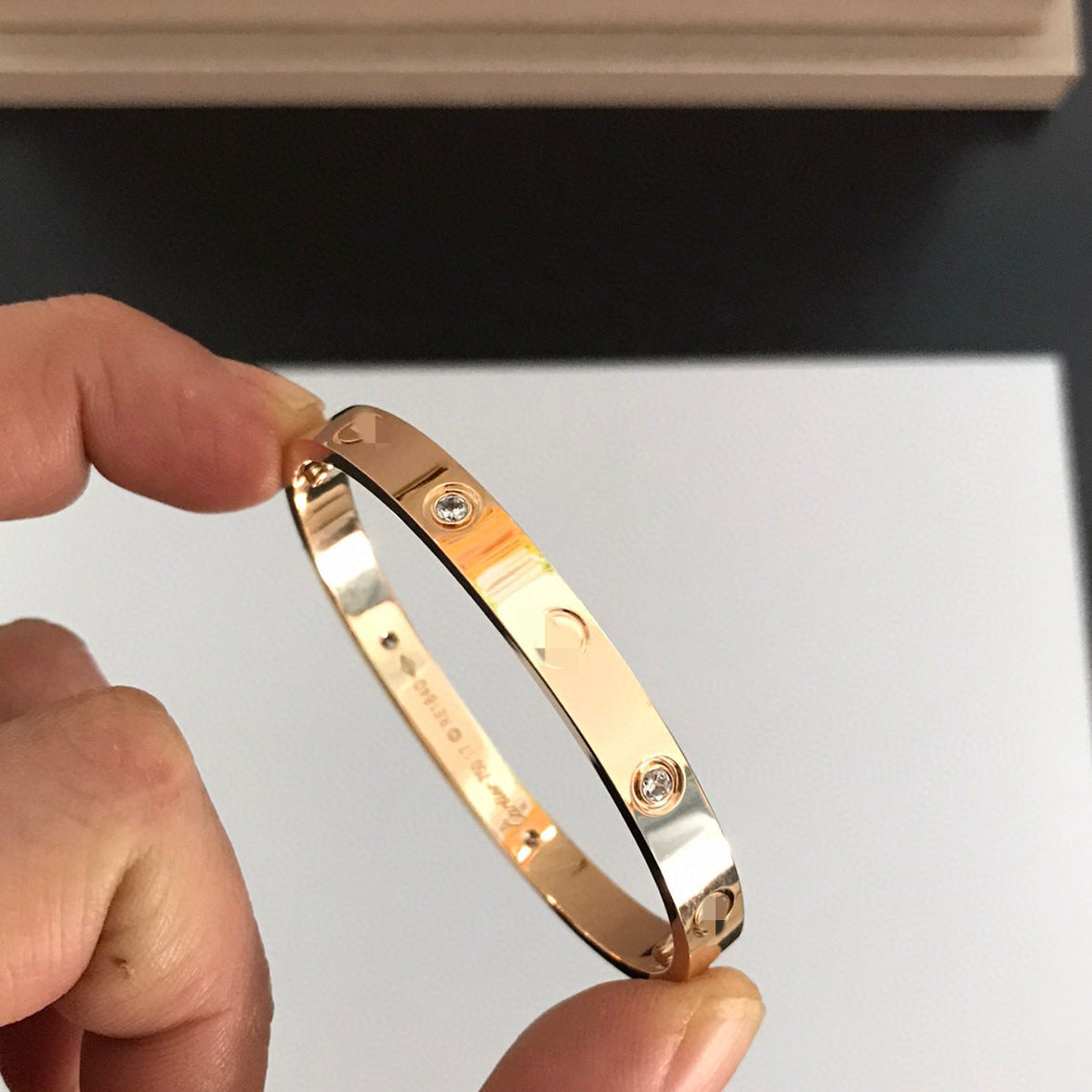 High Version V Gold Classic LOVE Five Generation Couple Bracelet Wide Version Four Diamond Ten Diamond Thick 18K Rose Gold Plating Light Luxury