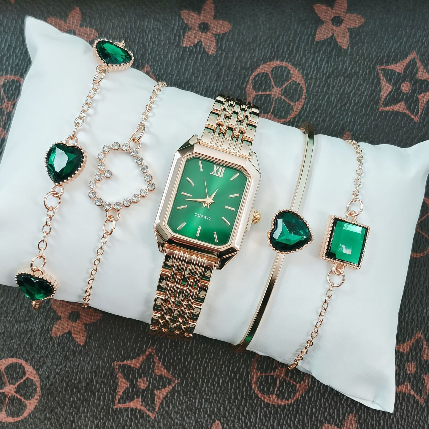 New Trendy Square Women's Quartz Watch Fashion Steel Band Women's Wristwatch Wholesale from Manufacturer in Stock