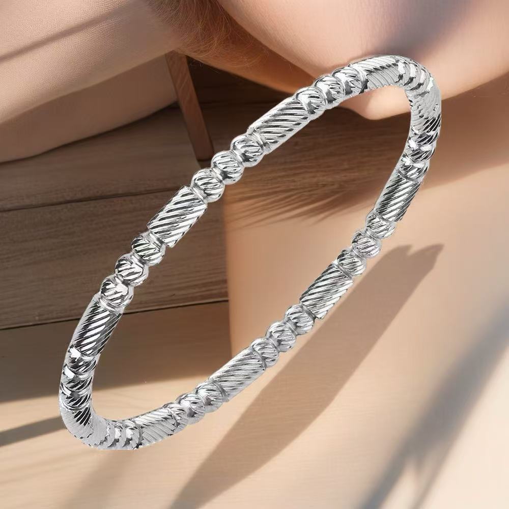 European and American Cross-Border Stainless Steel Bracelet, Titanium Steel Nail Bracelet for Women, Non-Fading, Simple, Versatile, Fashionable and Elegant Bracelet