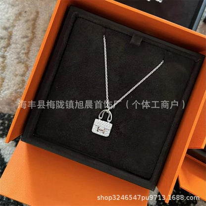 High Version V Gold H Letter Necklace Women's Color-free Enamel Clavicle Chain Light Luxury Rose Gold Pendant for Girlfriends Gift