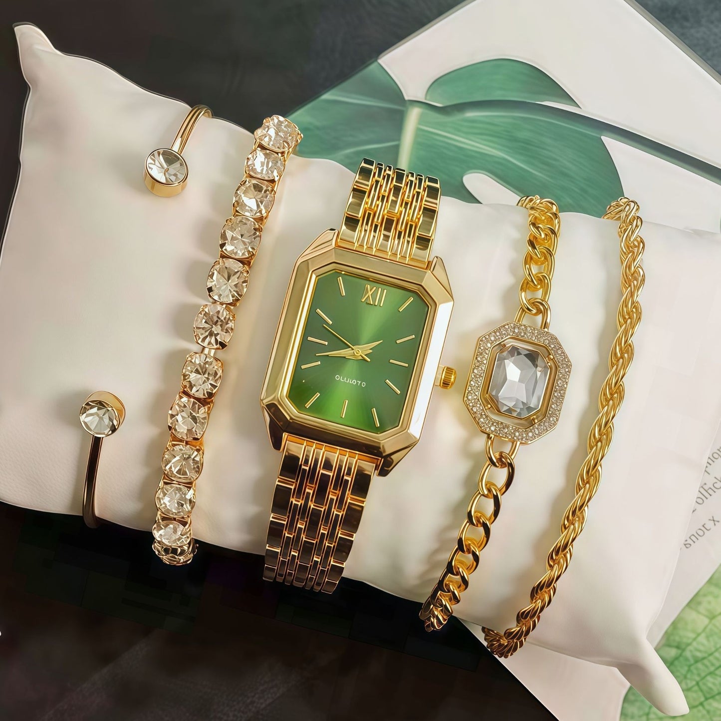New Trendy Square Women's Quartz Watch Fashion Steel Band Women's Wristwatch Wholesale from Manufacturer in Stock