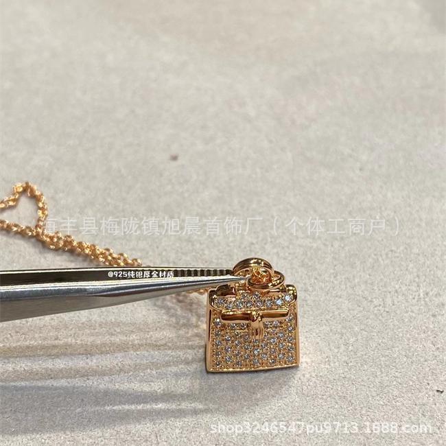 High Version V Gold H Letter Necklace Women's Color-free Enamel Clavicle Chain Light Luxury Rose Gold Pendant for Girlfriends Gift