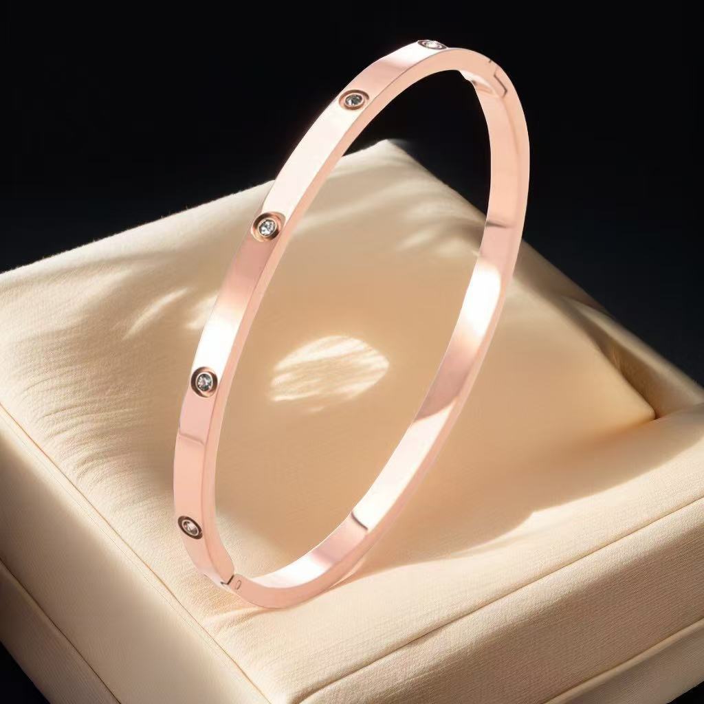 European and American Cross-Border Stainless Steel Bracelet, Titanium Steel Nail Bracelet for Women, Non-Fading, Simple, Versatile, Fashionable and Elegant Bracelet