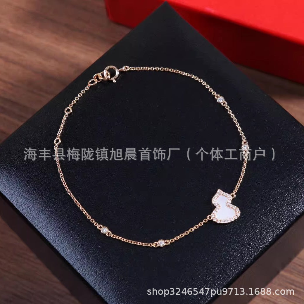 Kirin Gourd Bracelet Fashion Plated 18k Rose Gold Red Agate Jewelry Diamond Bracelet Benmingnian Red Rope Light Luxury