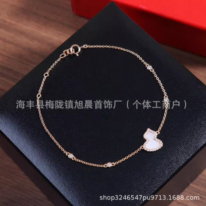 Kirin Gourd Bracelet Fashion Plated 18k Rose Gold Red Agate Jewelry Diamond Bracelet Benmingnian Red Rope Light Luxury