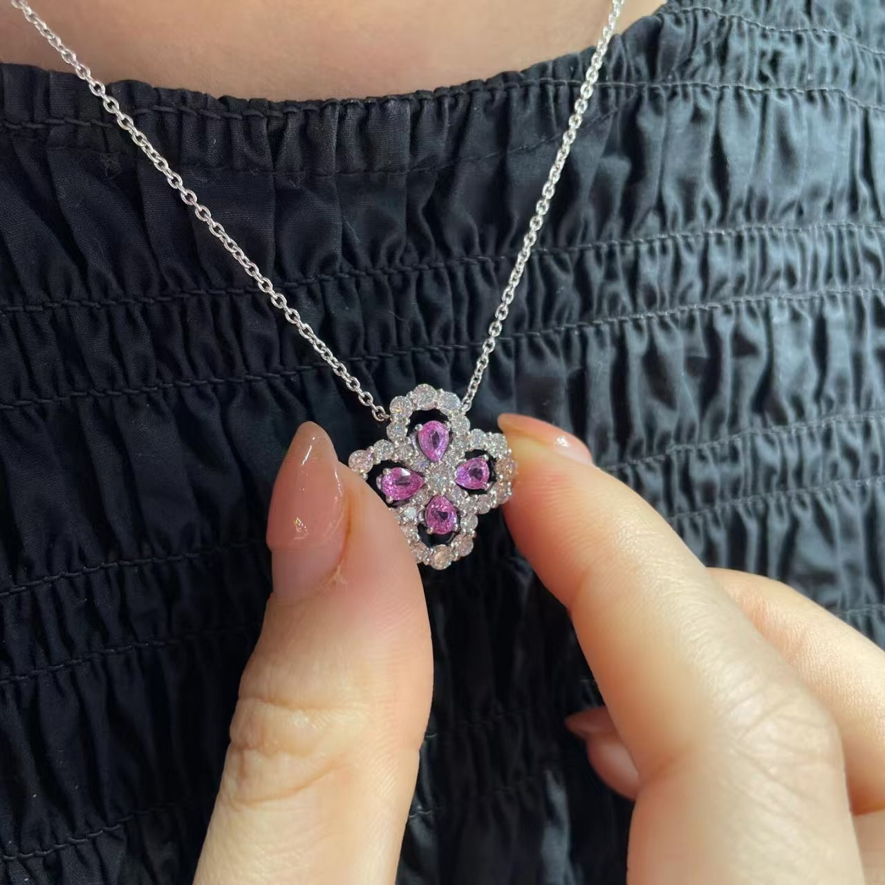 V Gold High Version Hw Harey Four-Leaf Clover Necklace Women's Accessible Luxury Silver Loop Flower Full Diamond Sapphire Clavicle Chain