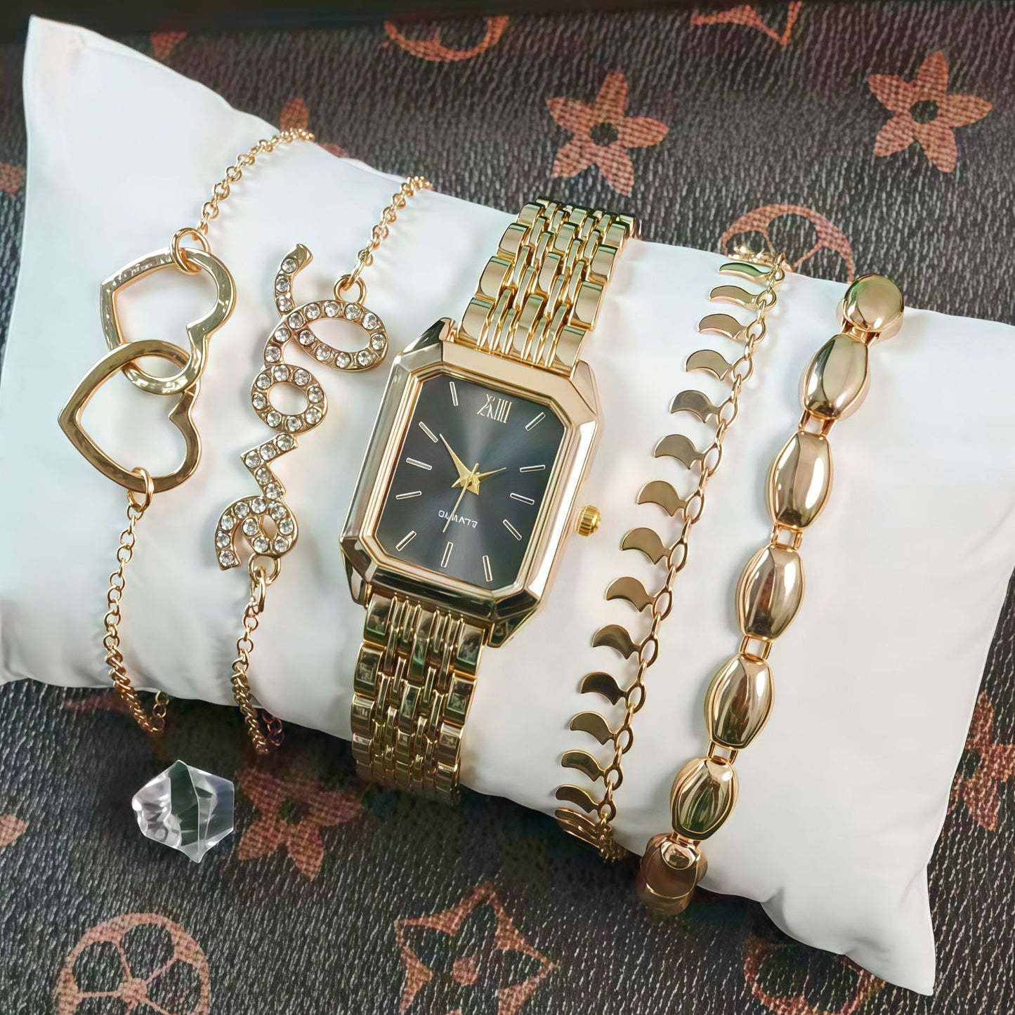 New Trendy Square Women's Quartz Watch Fashion Steel Band Women's Wristwatch Wholesale from Manufacturer in Stock