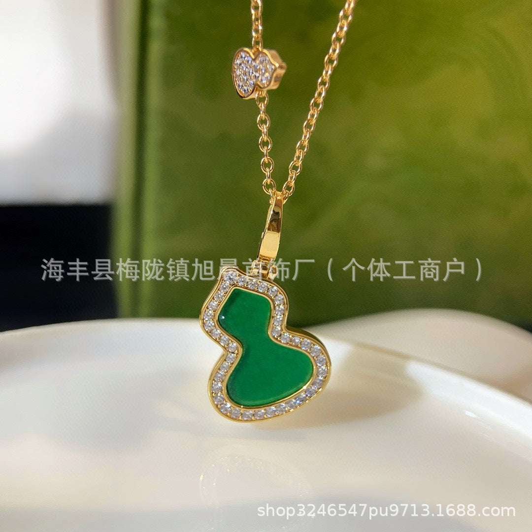 New Diamond Double Gourd Necklace Women's V Gold High Version Thick Plated 18K Rose Gold Fashion Light Luxury White Fritillaria Pendant