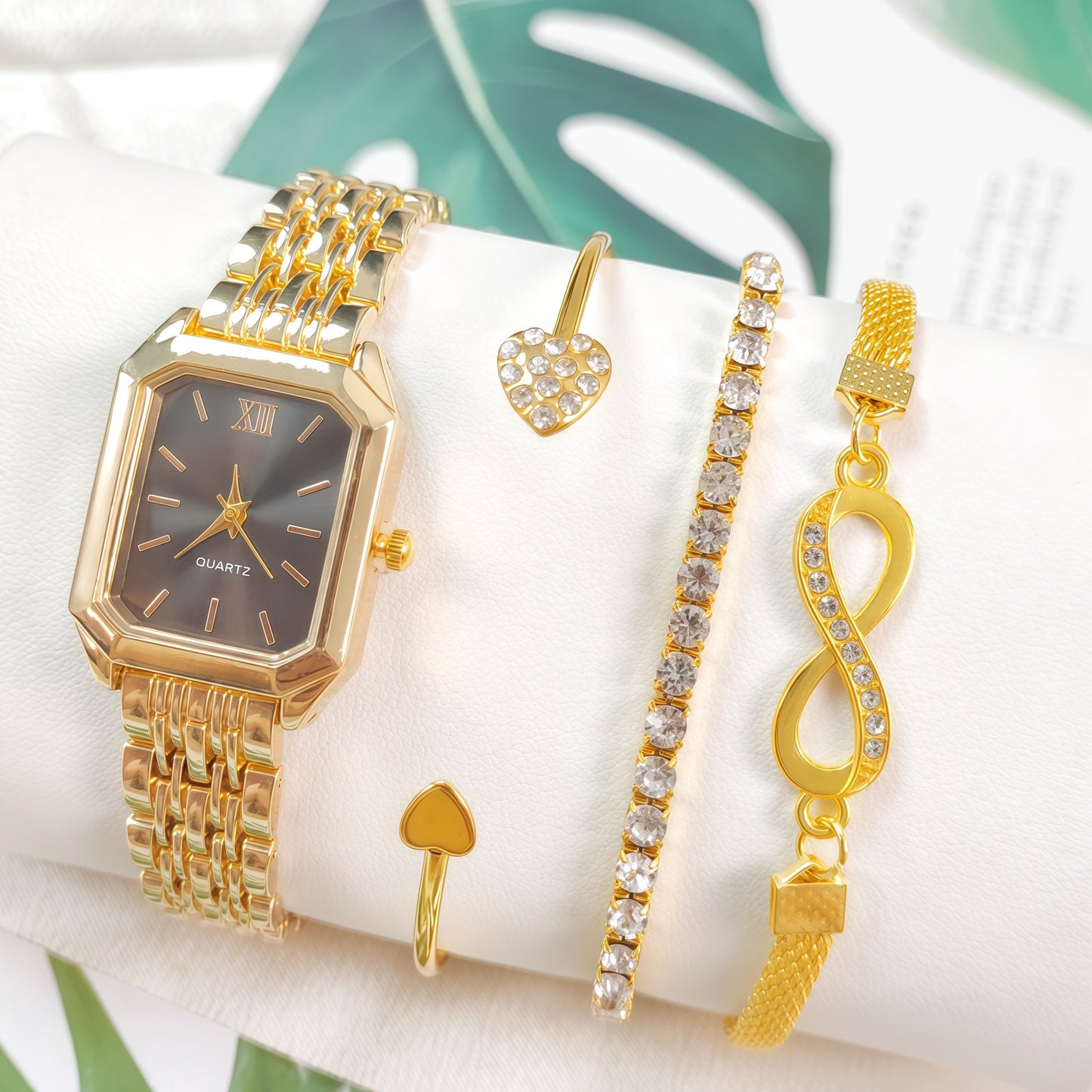 2025 New Light Luxury Steel Band Women's Watch Female Student Fashion Simple Square Quartz Watch Wholesale