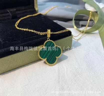 Latest Product 2025 Fanjia Four-Leaf Necklace 15mm Carnelian White Mother-Of-Pearl Pendant Clavicle Chain Couple Gift Fashion