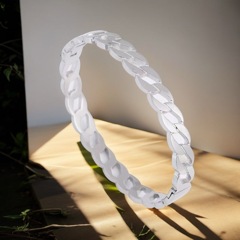 European and American Cross-Border Stainless Steel Bracelet, Titanium Steel Nail Bracelet for Women, Non-Fading, Simple, Versatile, Fashionable and Elegant Bracelet