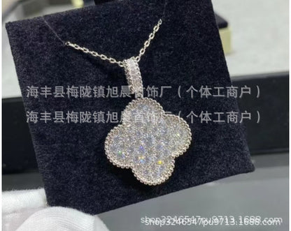 New Product 2024 Four-Leaf Clover Sweater Chain 18K Rose Gold Carnelian White Mother-Of-Pearl Pendant Clavicle Chain Couple Gift