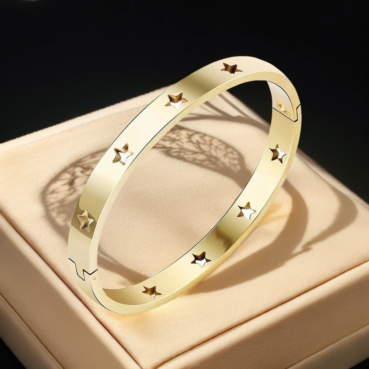 European and American Cross-Border Stainless Steel Bracelet, Titanium Steel Nail Bracelet for Women, Non-Fading, Simple, Versatile, Fashionable and Elegant Bracelet