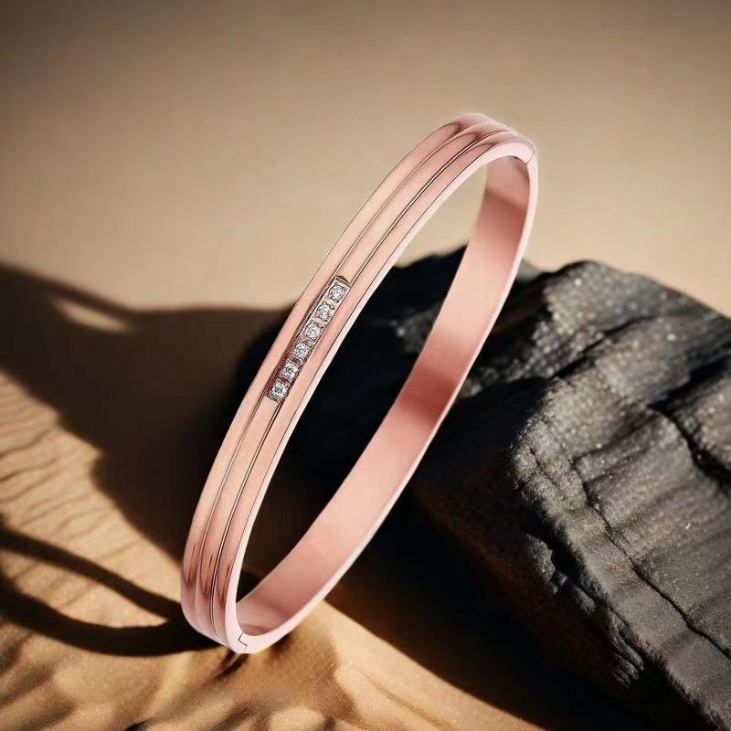 Cross-border Stainless Steel Bracelet Women's High-grade Electroplated Circle Bracelet Diamond Light Luxury Titanium Steel Fashion Jewelry