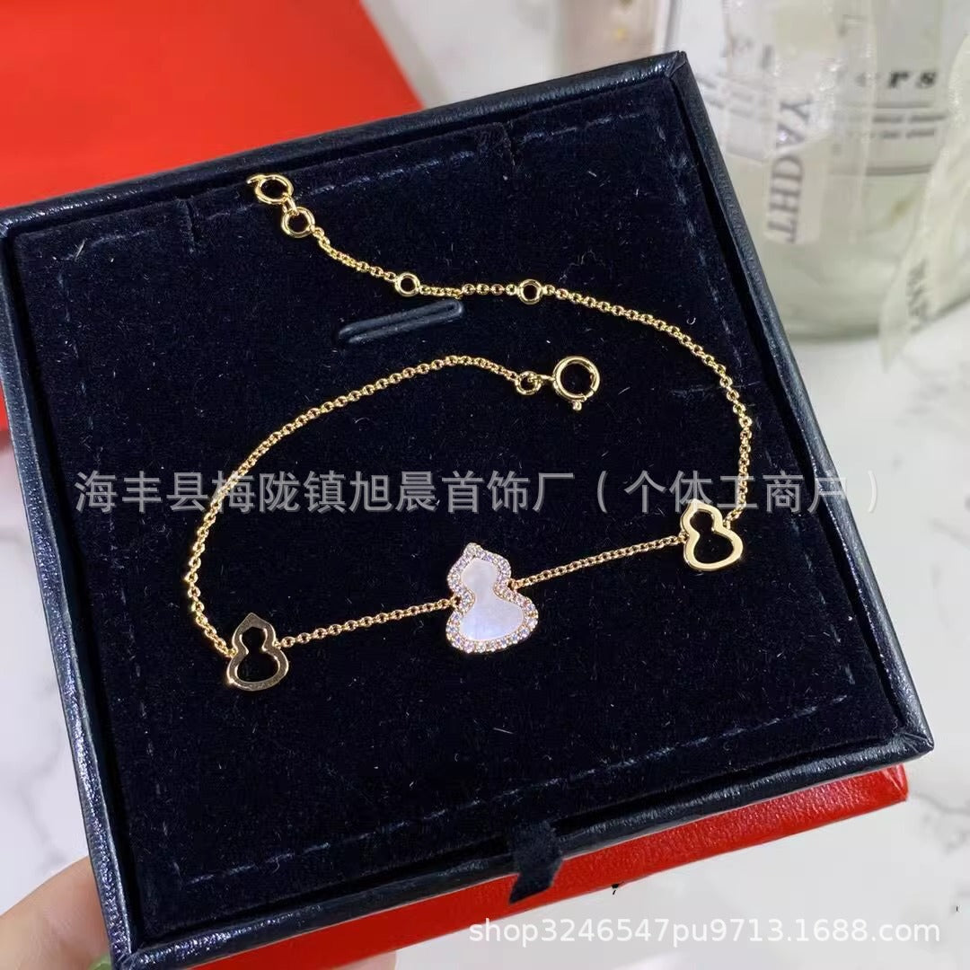 Kirin Gourd Bracelet Fashion Plated 18k Rose Gold Red Agate Jewelry Diamond Bracelet Benmingnian Red Rope Light Luxury