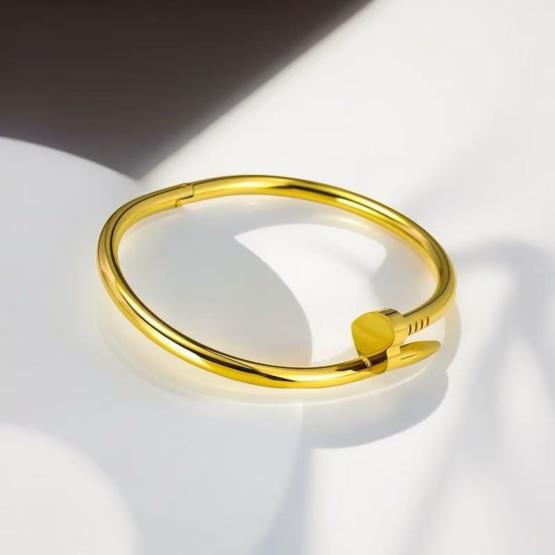 European and American Cross-Border Stainless Steel Bracelet, Titanium Steel Nail Bracelet for Women, Non-Fading, Simple, Versatile, Fashionable and Elegant Bracelet