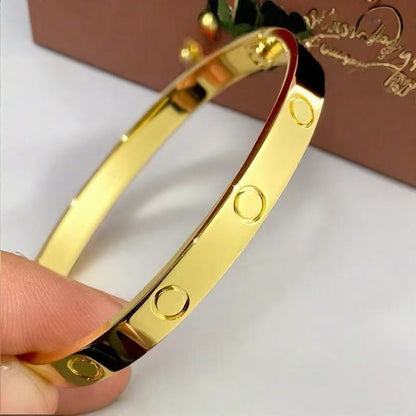 European and American Cross-Border Stainless Steel Bracelet, Titanium Steel Nail Bracelet for Women, Non-Fading, Simple, Versatile, Fashionable and Elegant Bracelet
