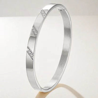 European and American Cross-Border Stainless Steel Bracelet, Titanium Steel Nail Bracelet for Women, Non-Fading, Simple, Versatile, Fashionable and Elegant Bracelet